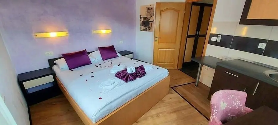 Deluxe Tek Büyük Yataklı Oda