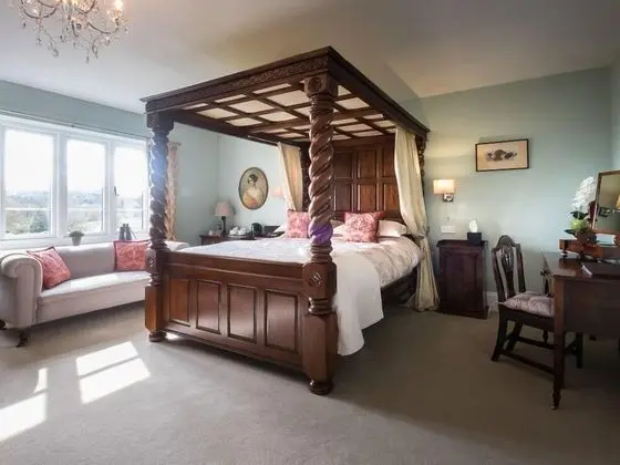 Luxury Tek Büyük Yataklı Oda (Four Poster Bed)