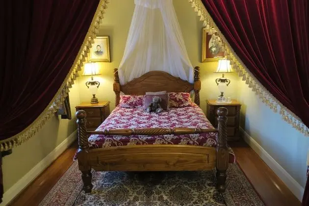 Family Apart Daire, 3 Yatak Odası, Sigara İçilmez, Küçük Mutfak (Georgian FamilySuite WIFI)