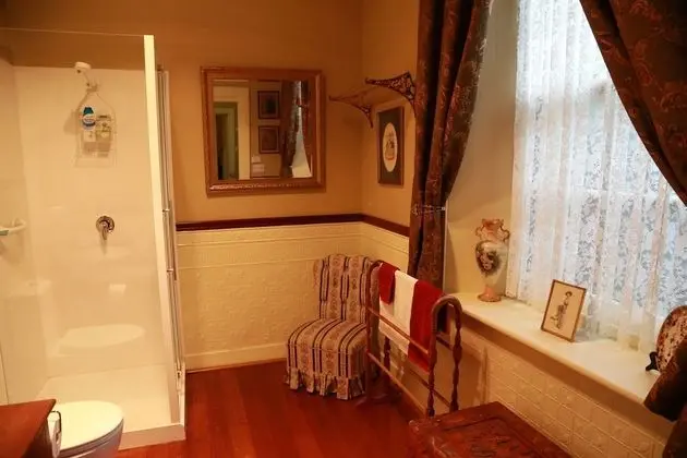 Family Apart Daire, 3 Yatak Odası, Sigara İçilmez, Küçük Mutfak (Georgian FamilySuite WIFI)