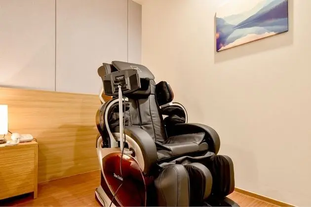 Premium Tek Büyük Yataklı Oda (Massage Chair)