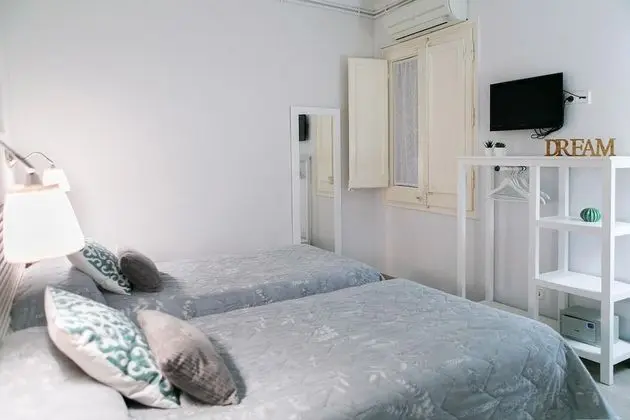 Tek Büyük Yataklı Oda, Ortak Banyo (Interior - 2 Beds)