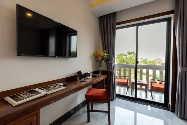 Deluxe Tek Büyük Yataklı Oda, Balkon