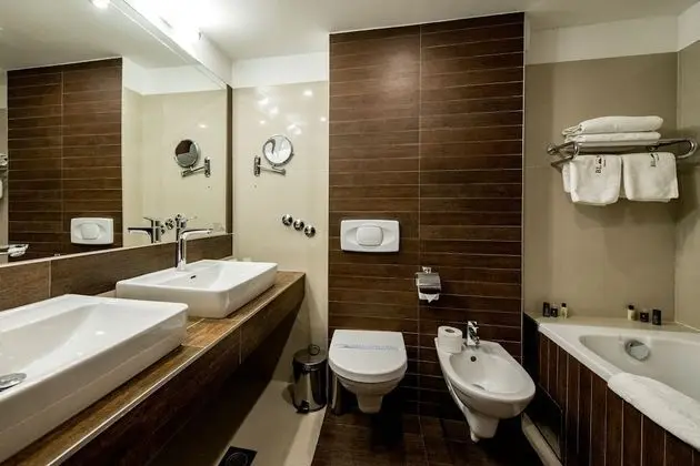 Premium Tek Büyük Yataklı Oda