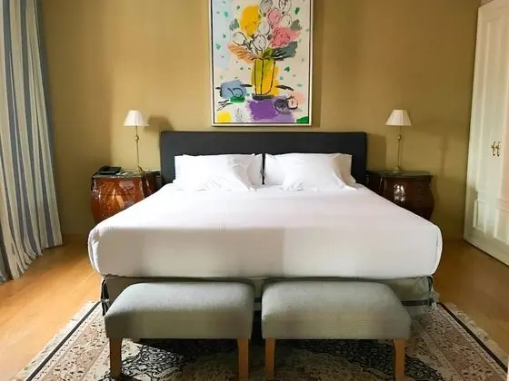 Master Suite (Spa access)
