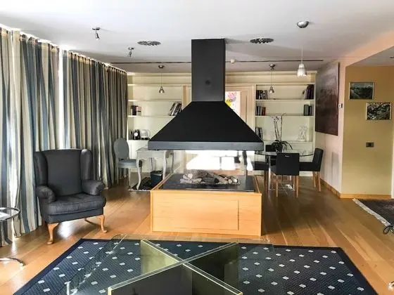 Master Suite (Spa access)