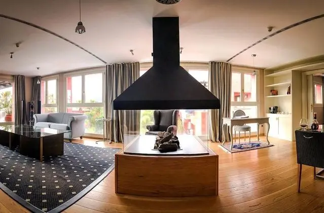 Master Suite (Spa access)