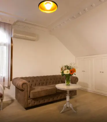 Aile Odası, Bahçe Manzaralı, Balkonlu