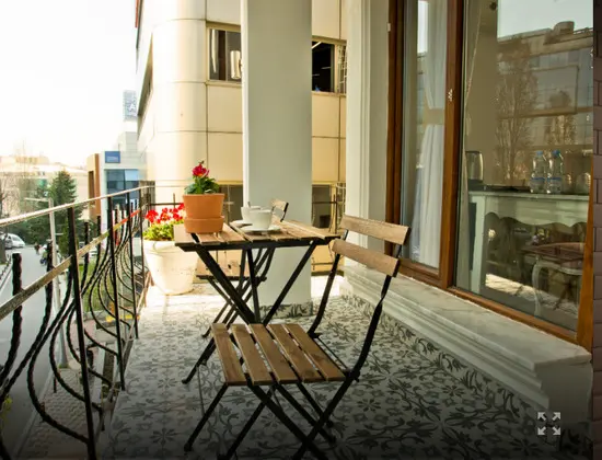Standart Oda, Şehir Manzaralı