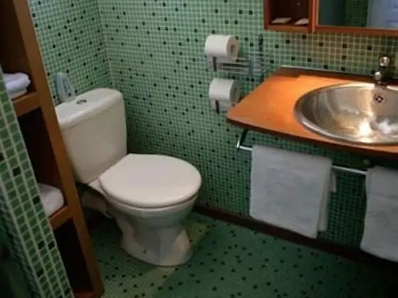 Dört Kişilik Oda, Banyolu/Duşlu