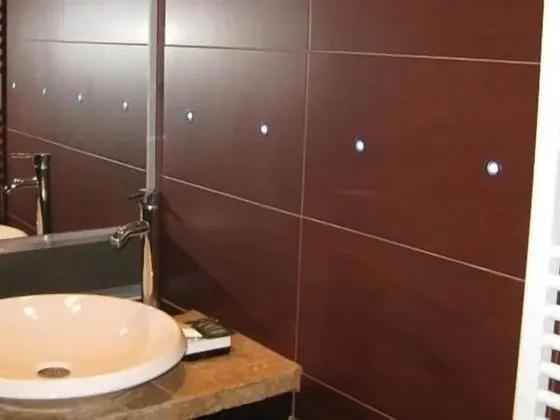 Tek Büyük Yataklı Oda, Banyolu/Duşlu