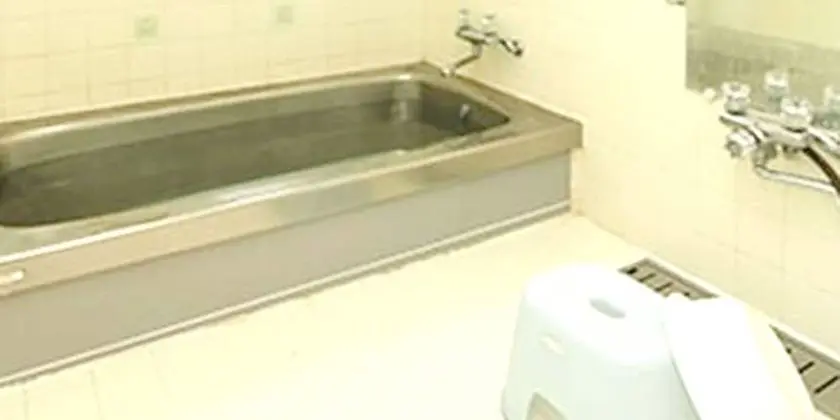 İki Ayrı Yataklı Oda, Sigara İçilmez, Ortak Banyo