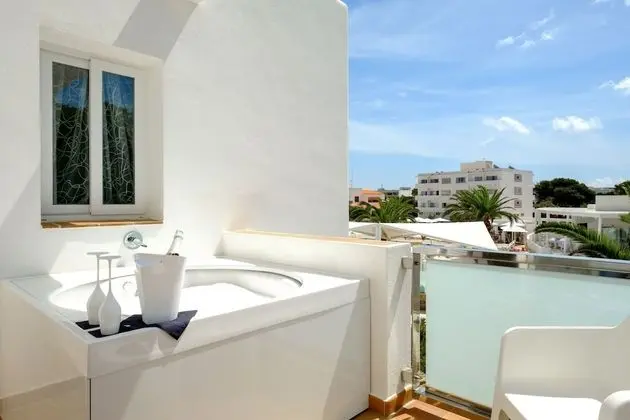 Süit, Sıcak Su Küveti, Bahçe Manzaralı (Garden Suite - 3 adults)