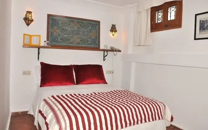 Tek Büyük Yataklı Oda