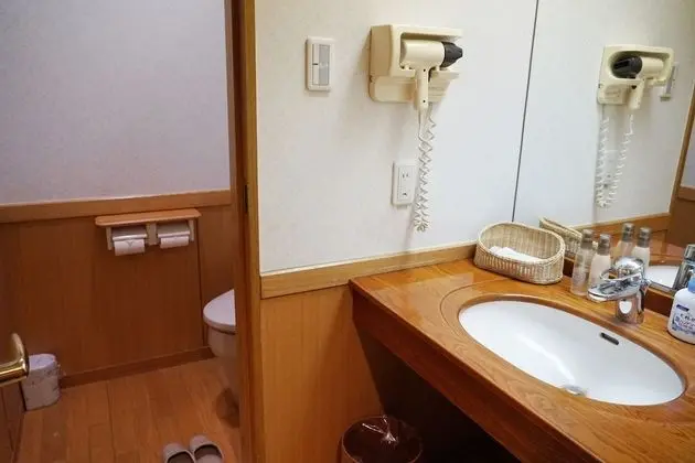 İki Ayrı Yataklı Oda, Özel Banyo