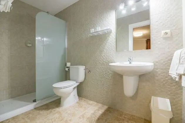 Üç Kişilik Oda ( for 3 adults)