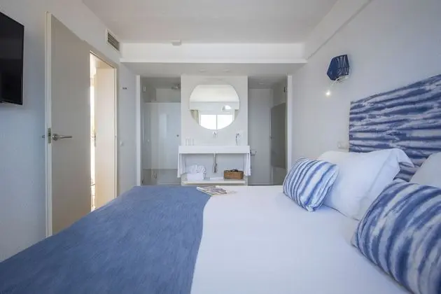 Junior Süit, 1 Yatak Odası, Balkon, Deniz Manzaralı (2 adults + 1 child)