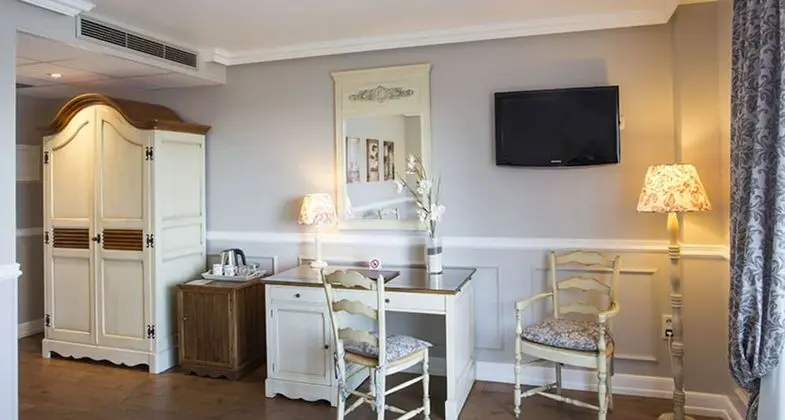 Double room Deluxe with terrace, sea view