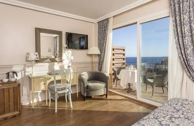 Superior Oda, Balkon, Okyanus Manzaralı