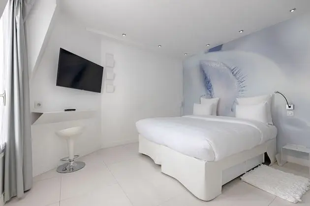 Deluxe Tek Büyük Yataklı Oda
