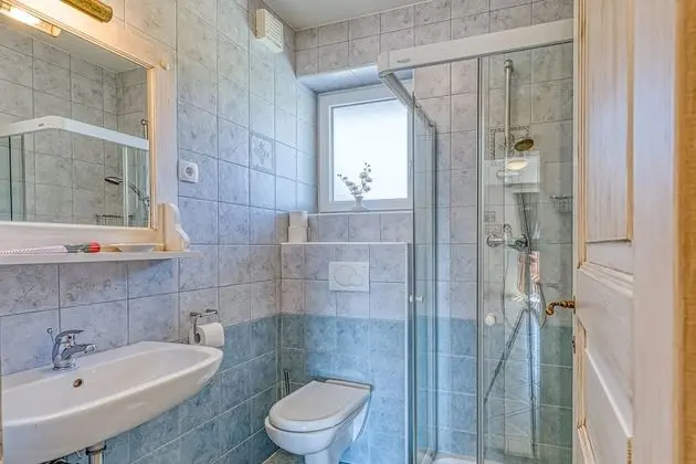 Family Apart Daire, 1 Çift Kişilik Yatak ve Çekyat, Bahçeli (Bled Lake Apartment Blue)