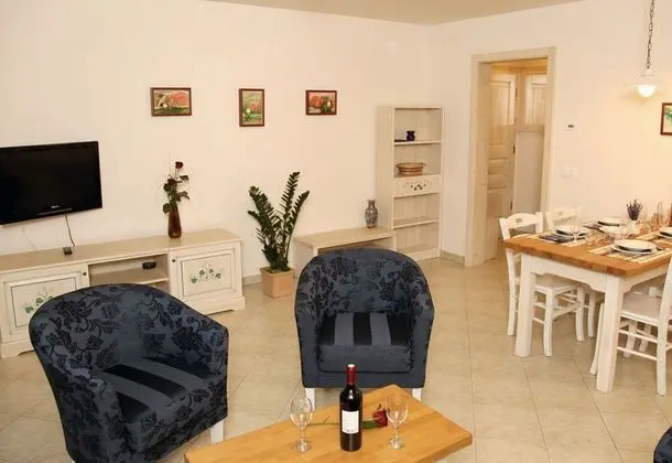 Family Apart Daire, 1 Çift Kişilik Yatak ve Çekyat, Bahçeli (Bled Lake Apartment Blue)