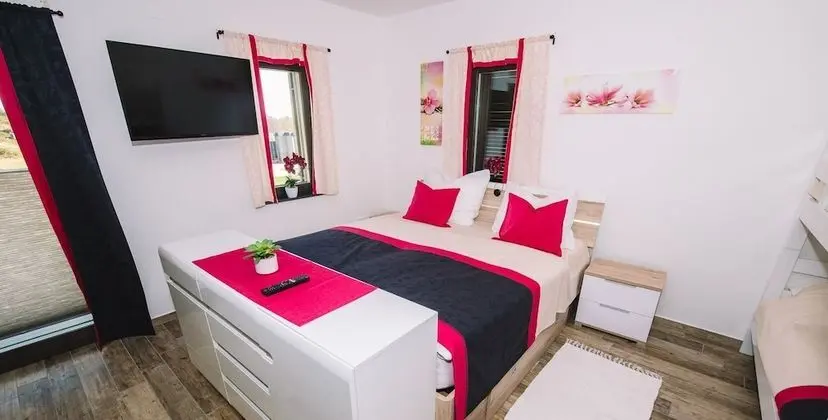 Apart Daire (Bled Castle view with terrace)