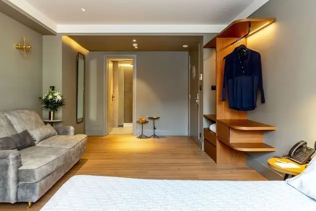 Comfy with Balcony