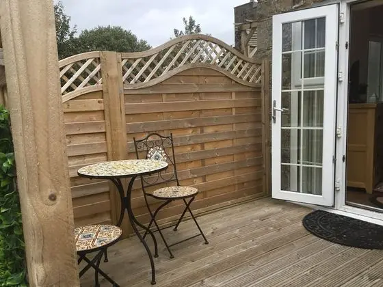 Deluxe Tek Büyük Yataklı Oda (Room 3)