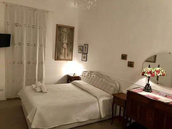 Tek Büyük Yataklı Oda