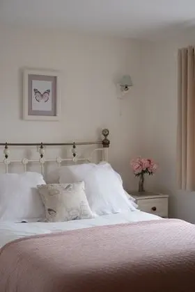 Apart Daire, 2 Yatak Odası, Avlu (Laurel Apartment)