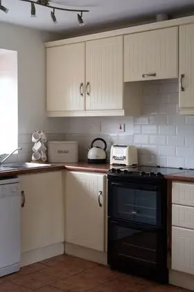 Apart Daire, 2 Yatak Odası, Avlu (Laurel Apartment)