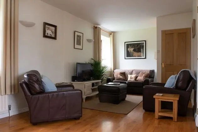 Apart Daire, 2 Yatak Odası, Avlu (Laurel Apartment)