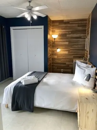 Economy Tek Büyük Yataklı Oda