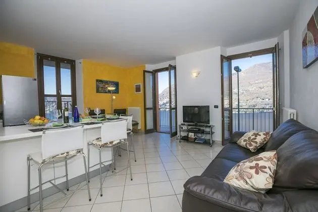 Family Apart Daire, 2 Çift Kişilik Yatak, 2 Banyolu, Bahçeli (Blevio Panoramica)