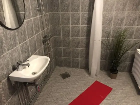 Kulübe, Küçük Mutfak, Göl Manzaralı