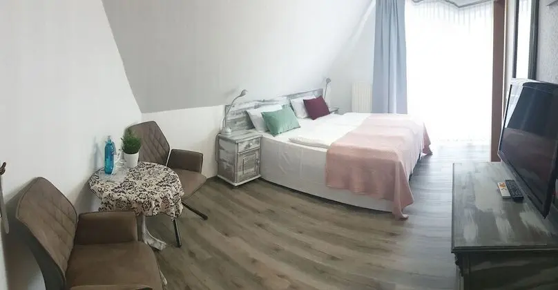 Classic Tek Büyük Yataklı Oda