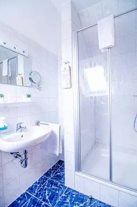 Economy Tek Büyük Yataklı Oda