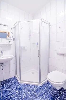 Grand Tek Büyük Yataklı Oda