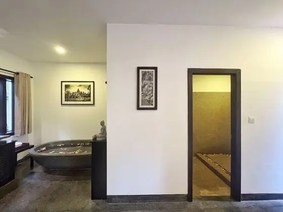 Deluxe Tek Büyük Yataklı Oda, Havuz Kenarı