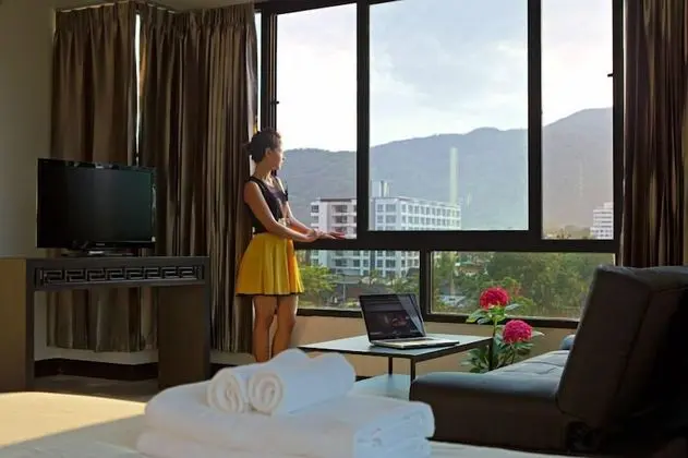 Deluxe Tek Büyük Yataklı Oda