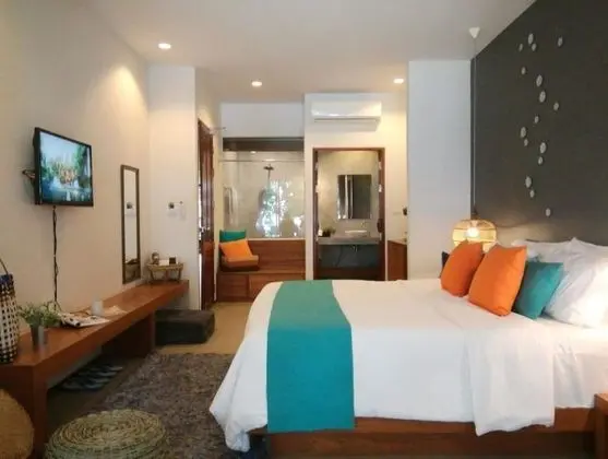 Deluxe Double Room with Beach Front