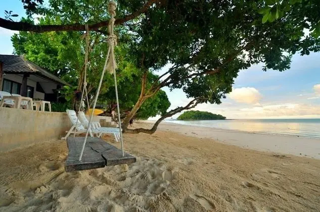 Deluxe Double Room with Beach Front