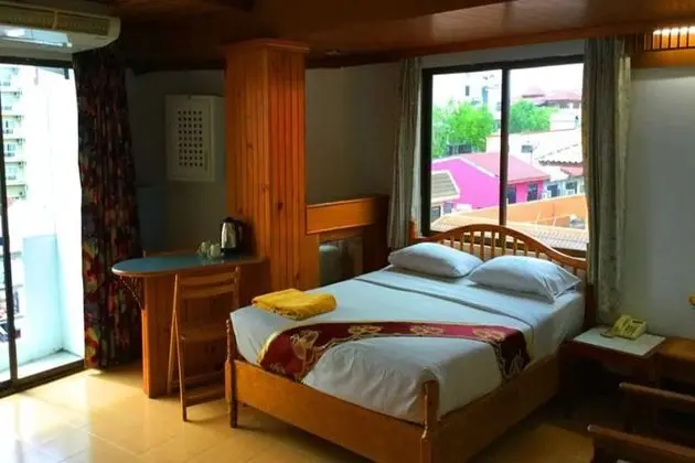 Deluxe Tek Büyük Yataklı Oda