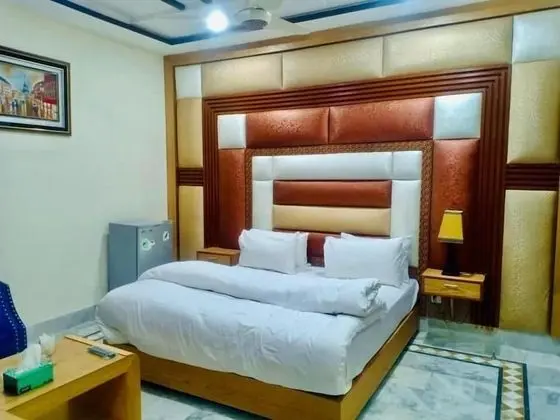 Deluxe Tek Büyük Yataklı Oda