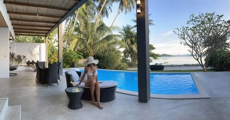 Luxury Beachfront Pool Villa