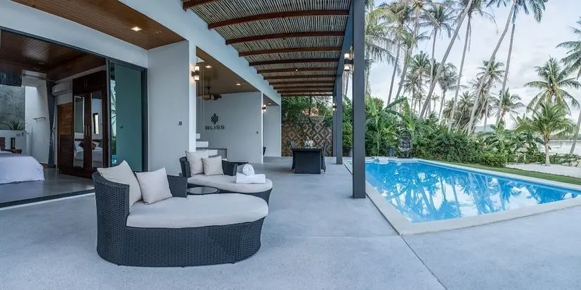 Luxury Beachfront Pool Villa