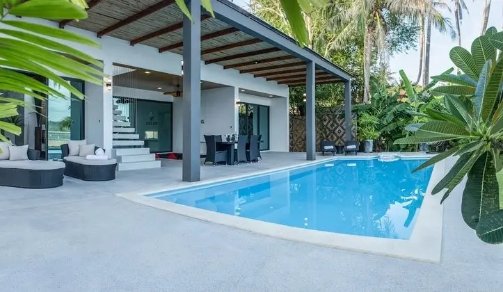 Luxury Beachfront Pool Villa