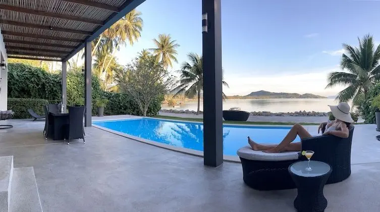 Luxury Beachfront Pool Villa