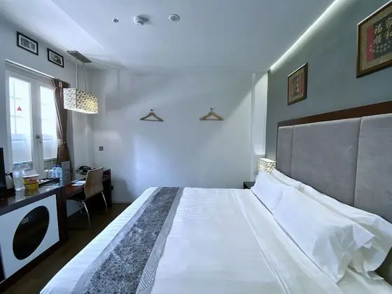 Deluxe Tek Büyük Yataklı Oda